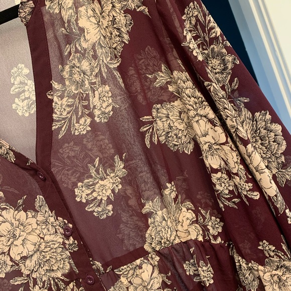 Torrid hi-lo chiffon blouse - Picture 3 of 6